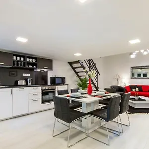 Premium By Hi5 - Szent Istvan 9 , Budapest Hongrie